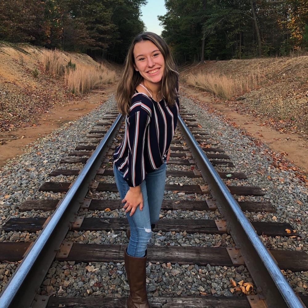 Meet your Posher, Emily